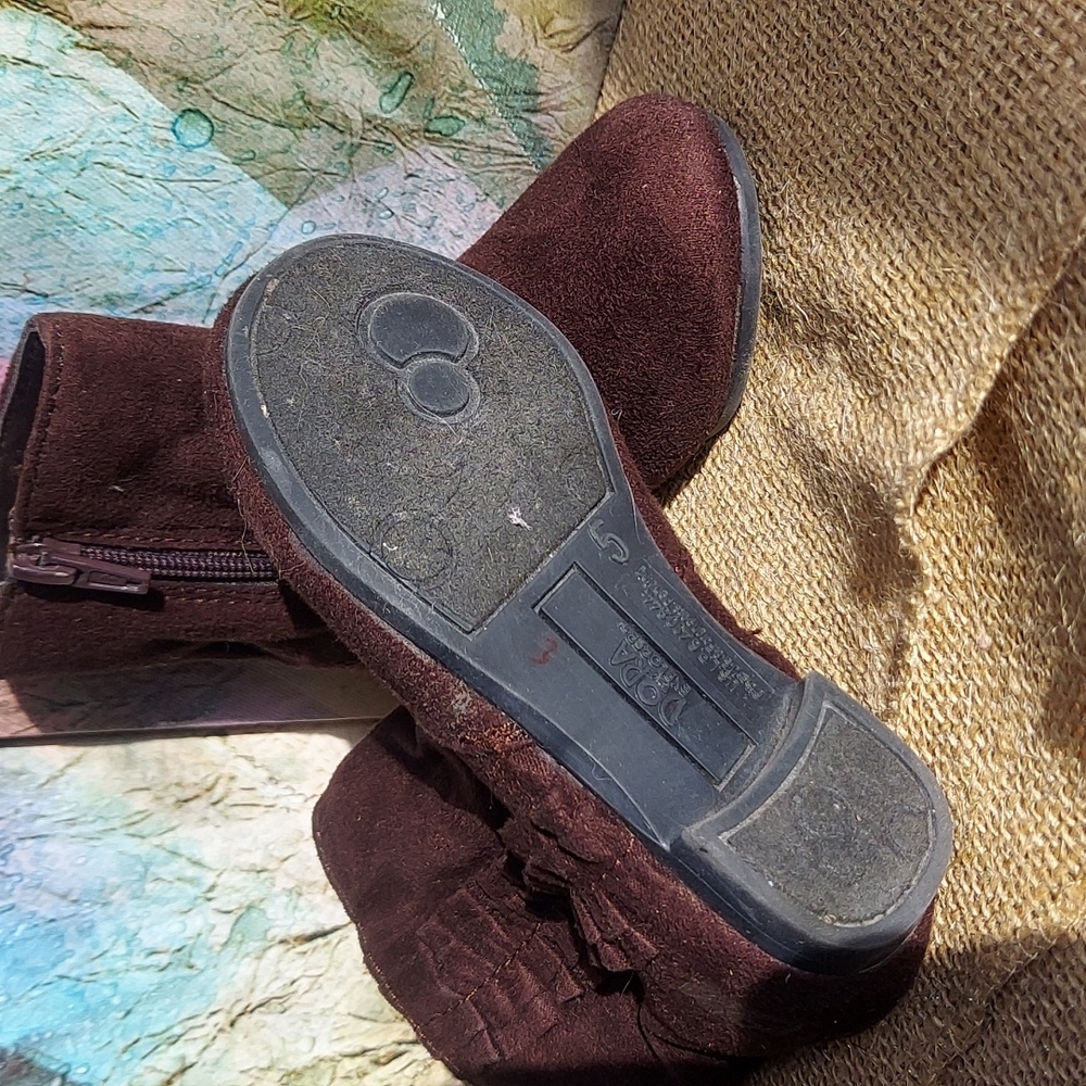 Dora the Explorer Boots - Picture 3 of 4